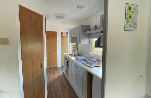Carmarthen Casa | Dog/Pet Friendly Fenced Garden at Rural Farm but Central Location to all Coasts