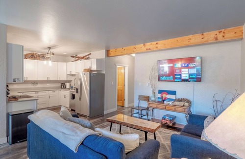 Buena Vista Condominio | Dogs OK!~Prime Location Near Downtown & River/Trails Blocks Away