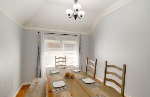 George Bush Park/Eldridge Casa | Dogs Welcome, Fenced Yard Richmond Retreat!