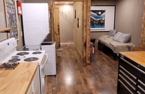 Beersheba Springs Cabina | Dogwood-dog friendly, homestead w/ livestock, quiet, relaxing, hiking, Caverns