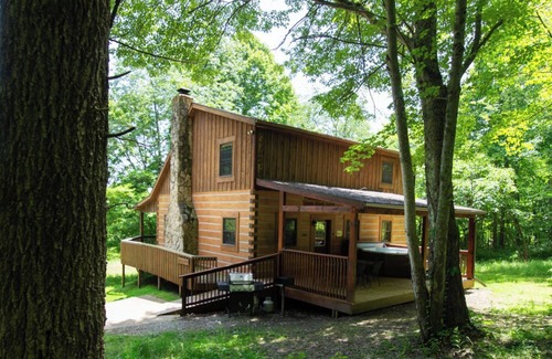 Logan Cabina | Dogwood | Hocking Hills