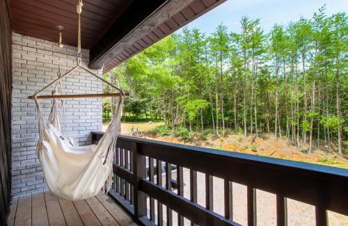 Kodak Casa | Dogwood Vista - Hot Tub, Firepit, & Volleyball!