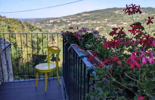 Lequio Berria Cabina | charming 18th century stone house in the beautiful Langhe