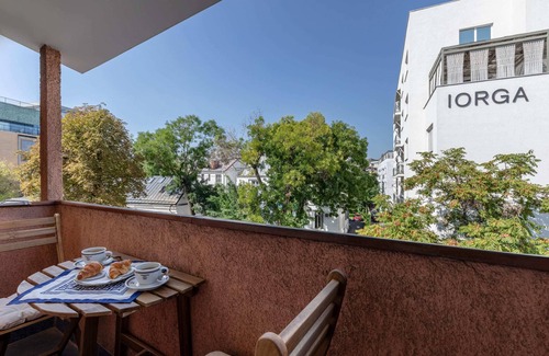Bucharest City-Centre Apartamento | Dolce in Napoli