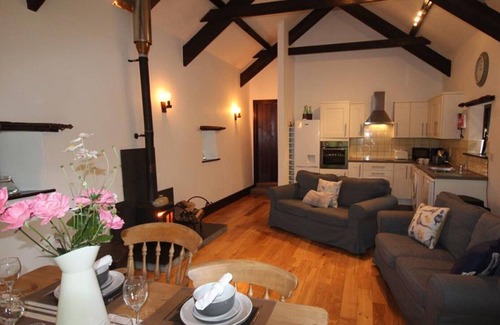 Liskeard Casa | Dolittles Den, a beautifully renovated barn situated in idyllic Cornish countryside