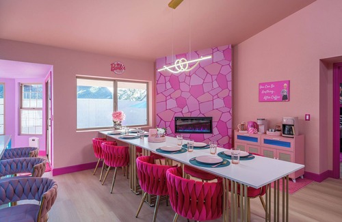 Summersett Village Casa | Dollhouse Daydream Barbie-inspired, Spacious 5-bedroom house with heated pool
