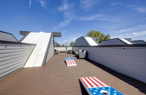 Radnor Casa | Dolly and Denim 4 Bedroom 4.5 Bath with Spacious Rooftop