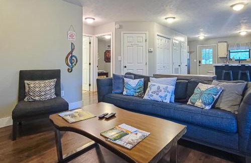 Caton Casa | Dolly's Outdoor Oasis