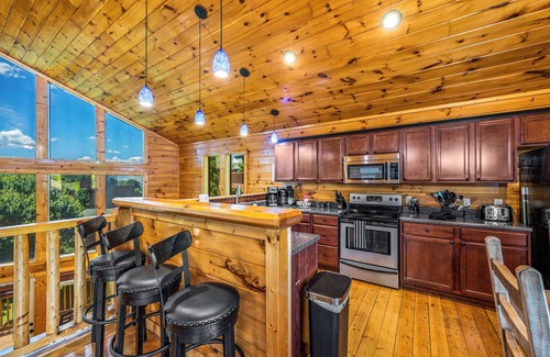 Pigeon Forge Cabina | Dollywood < 1Mile Theatre Game RM HotTub Pets PoolTable 2Balconies