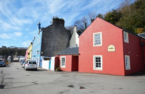 Tobermory Apartamento | Dolphin Apartment located on Tobermory High Street