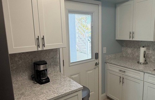 Treasure Island Condominio | Dolphin & Manatee At Your Back Door!!