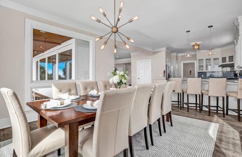 Isle of Palms Casa | Dolphin Manor en Isle of Palms ~ FRENTE AL MAR, PISCINA PRIVADA, TINA CALIENTE!