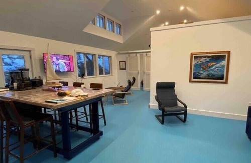 Minnesott Beach Casa | Dolphin Watch Bahamas Style w/ boatdock 5 min to Oriental and Ferry