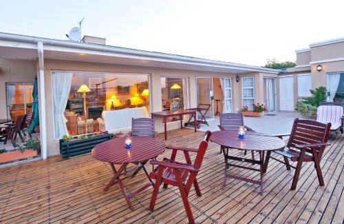 Robberg Beach Cama Y Desayuno | Dolphins' Playground Beachfront B&B
