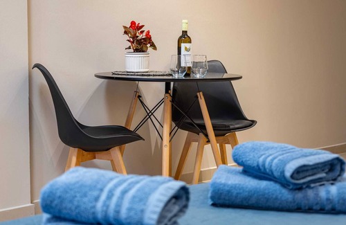 Agia Marina Apartamento | Dom Azure Elegant Studio 1