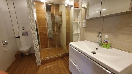 gmina Kramsk Casa | Dom Na Skarpie - Ucieczka Na Wieś - Samodzielne wejście na szyfr, 100m2