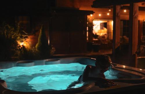 Borzestowska Huta Casa | Dom to za mało ! Jacuzzi boiska plac zabaw ognisko