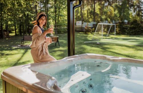 Borzestowska Huta Casa | Dom to za mało ! Jacuzzi boiska plac zabaw ognisko