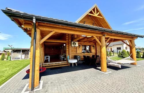 Karwienskie Bloto Drugie Casa | Dom Wakacyjny Złoto Północy na wyłączność, parking, plac zabaw, tarasy