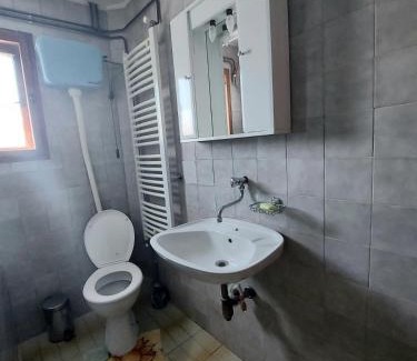 Zlatibor Casa | Domaćinstvo Sindžirević