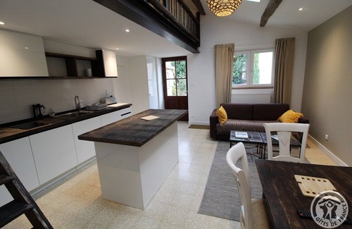 Les Echets Casa | Domaine Albert - Pommiers