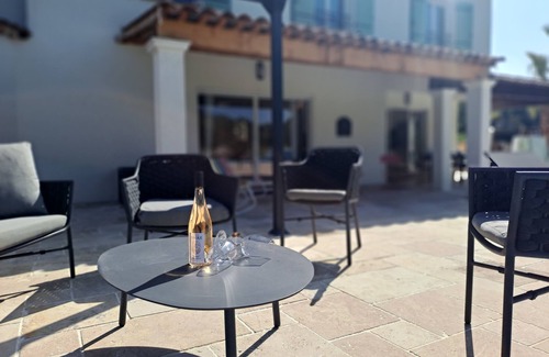 Cabasse Casa | Domaine Chateau Yssole, Cadre Idyllique au Milieu des Vignes