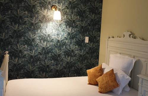 Monts-sur-Guesnes Cama Y Desayuno | Domaine de Bourgville