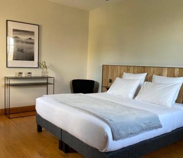 Saint-Cyprien Cama Y Desayuno | Domaine de Cazal - Chambres d'Hôtes avec piscine au cœur de 26 hectares de nature préservée