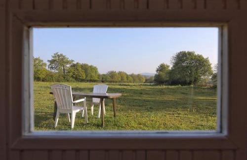 Sainte-Gemmes-le-Robert Cama Y Desayuno | Domaine des Pierres Jumelles-balade à cheval-chambre d'hôtes Mayenne