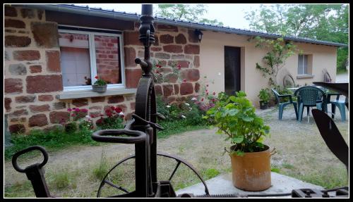 Villecomtal Casa | Domaine de Jouani gîte La Charrue
