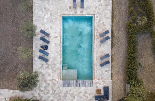 Grillon Casa | Domaine de la Calamande