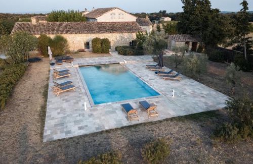 Grillon Casa | Domaine de la Calamande
