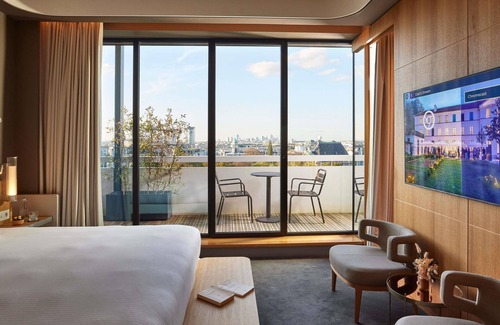 Issy-les-Moulineaux Hotel | Domaine de la Reine Margot Paris-Issy - MGallery Collection