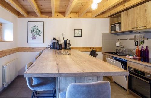 Les Salles Casa | Domaine de la Plagnette - Gîtes pour 15 pers, Terrasse et Animaux admis - FR-1-496-368