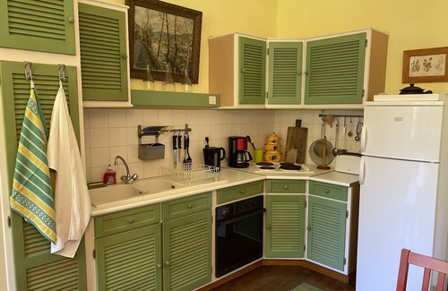 Le Truel Cabaña | En el 1er piso de una hermosa casa con carácter, apartamento: 4 a 8 personas.