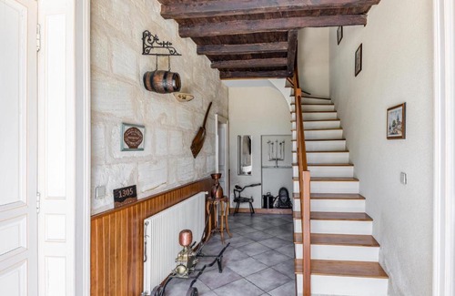 Villegouge Casa | Domaine de Meyney