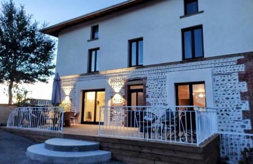 Gillonnay Casa | Domaine des Étoiles - Gîtes
