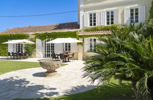 Grasse Villa | Domaine des Fleurs - 8 bedroom estate with private tennis court