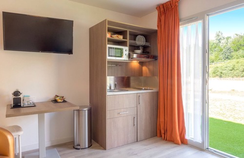 Ternand Casa | Domaine des Pierres Dorées