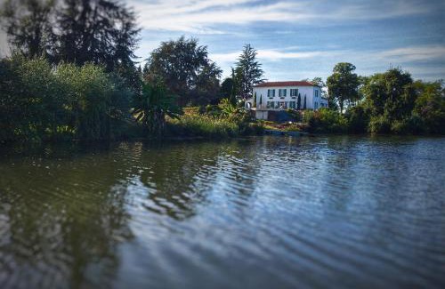Le Temple-sur-Lot Cama Y Desayuno | Domaine du Beau Rivage