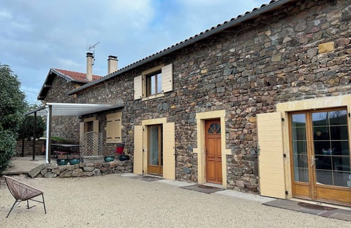Sarcey Casa | Domaine du Buisson, charming gites in the heart of Beaujolais