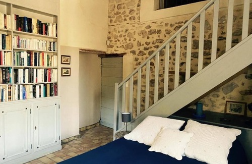 Mondragon Casa | Domaine du Commandeur