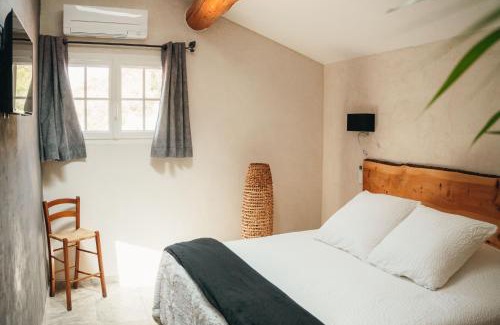 Le Val Casa | Domaine du PIAOU "chambres & table d'hôte"