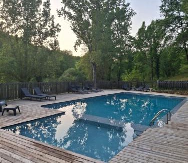 Saint-Martial-de-Nabirat Chalet De Esquí | Domaine de Grézelou