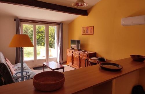 Chamaret Apartamento | Domaine Guiton Cerise noire