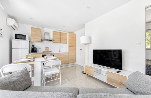 Ordonnac Casa | Domaine Julaya Holiday Home Between Castles and Beach