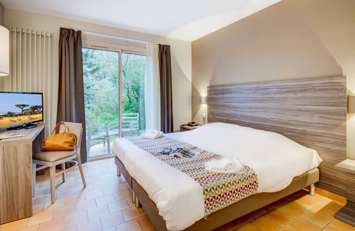 Peymeinade Hotel | La Tour Carrée – Grasse Sud