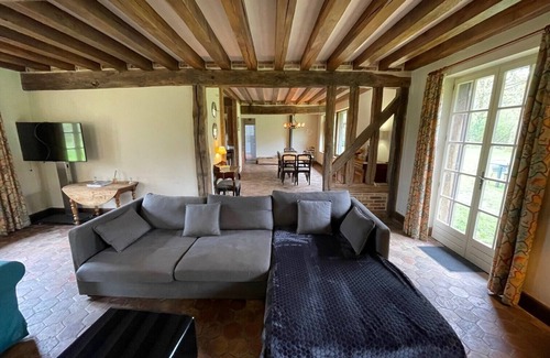 Brinon-sur-Sauldre Casa | Domaine Les Muids - Gîte "les Oiseaux". Piscine et Forêt Privée Proche de Paris