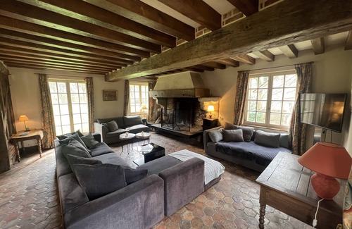 Brinon-sur-Sauldre Casa | Domaine Les Muids - Gîte "les Oiseaux". Piscine et Forêt Privée Proche de Paris