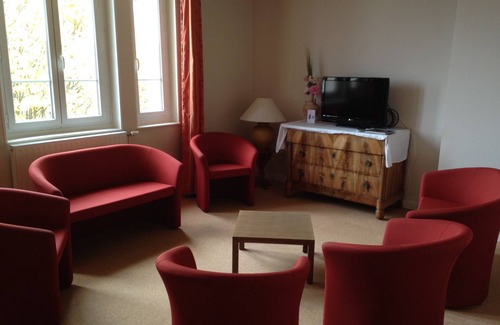 Francheville Le Bas Hotel | Domaine Lyon Saint Joseph